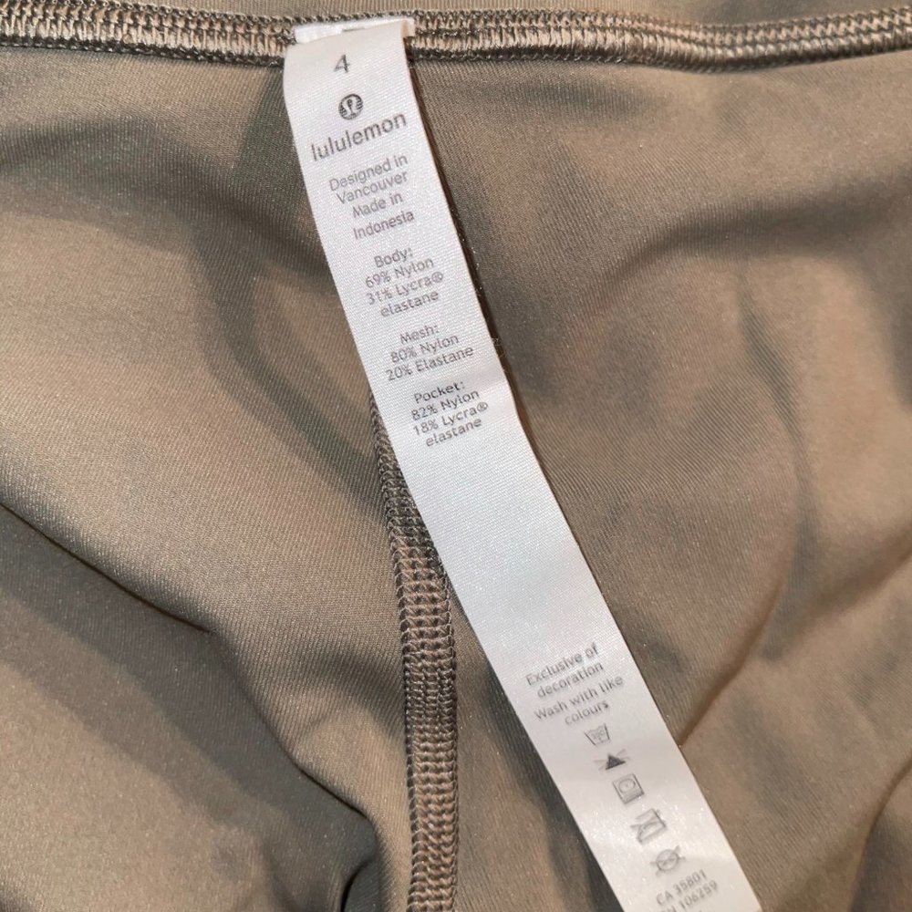 LIKE NEW Lululemon Wunder Under High-Rise Mesh sz4 - Picture 9 of 9